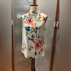 Liz Claiborne sleeveless floral blouse size M